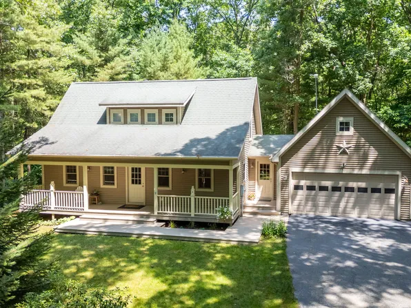 6187 Bayou Trl, Saugatuck, MI 49453