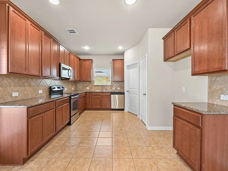1804 Colorado Bend Dr — Photo 9