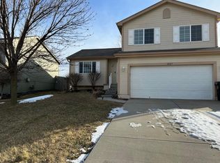 14927 Newport Ave, Omaha, NE 68116