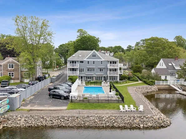 47 Ocean Avenue #8, Kennebunkport, ME 04046