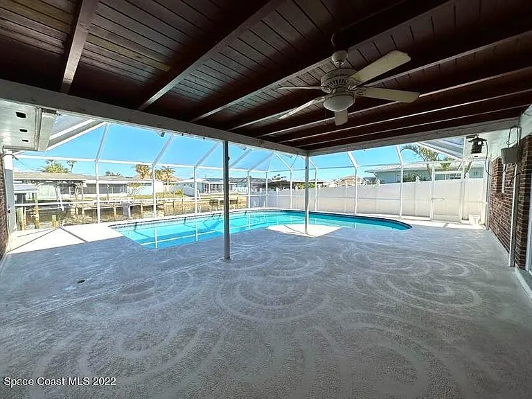 1660 Neptune Dr — Photo 22
