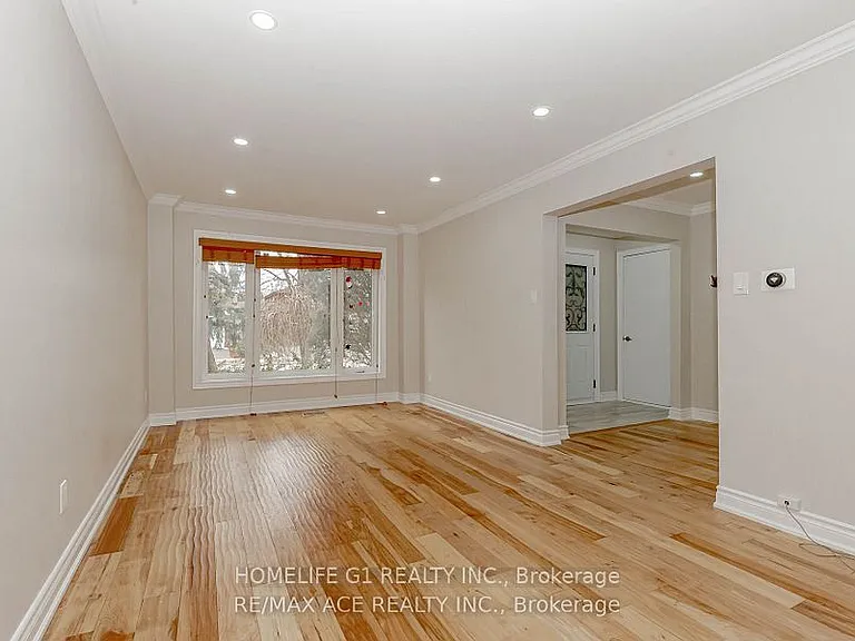 1319 Greenwood Cres — Photo 27