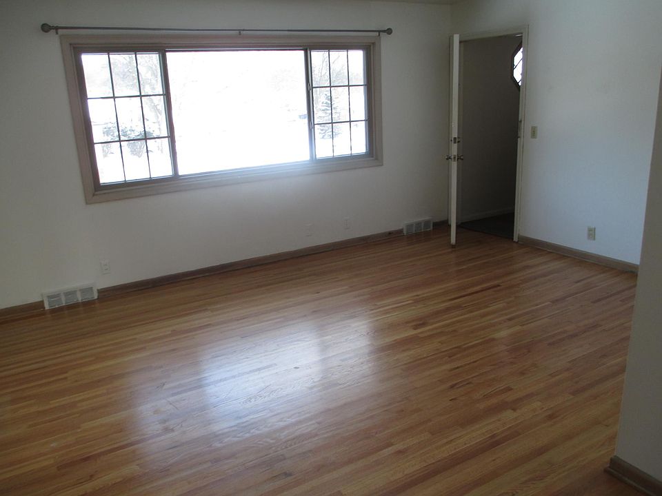 1st image of 3618 S 82nd St APT 6