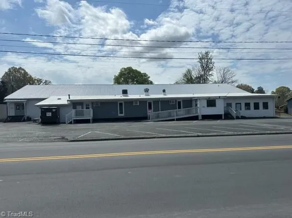 58 E Peacock Ave, Denton, NC 27239