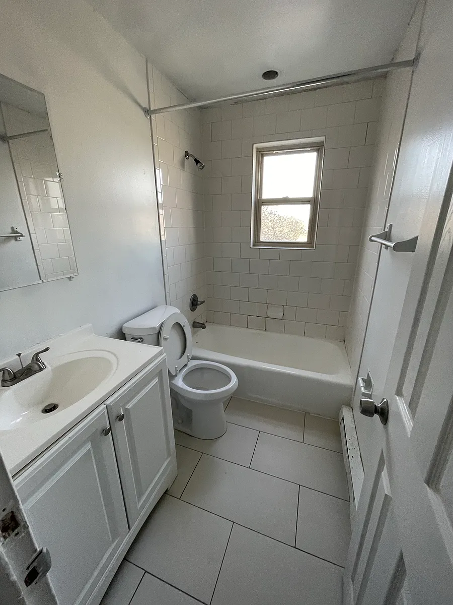 Building Photo - 3344 Stathem Avenue