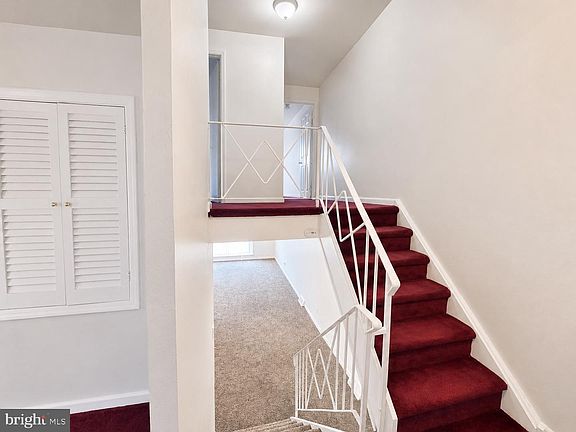3rd image of 2119 Hoffnagle St