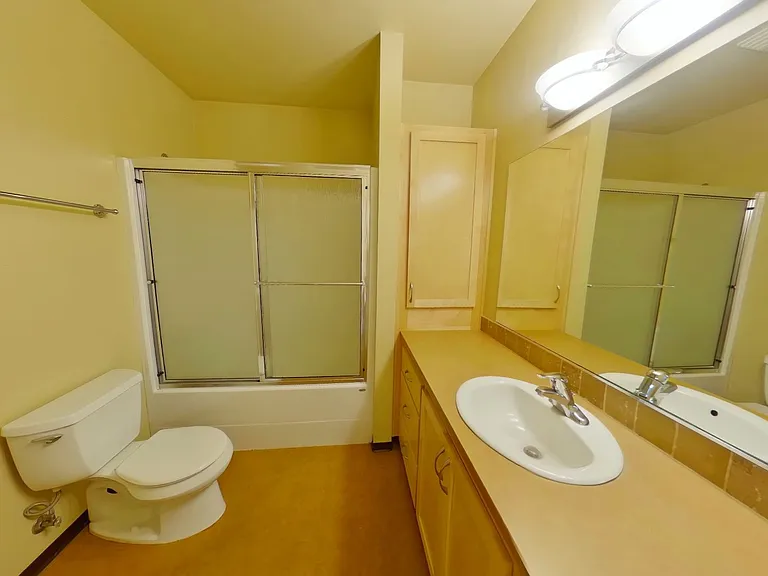 Midtown Apartments — Photo 50
