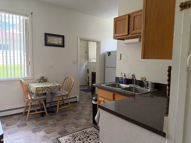 1063 W Mercury St — Photo 5