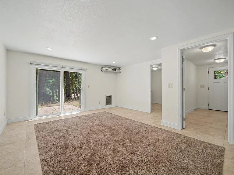 16932 McKenzie Dr — Photo 21
