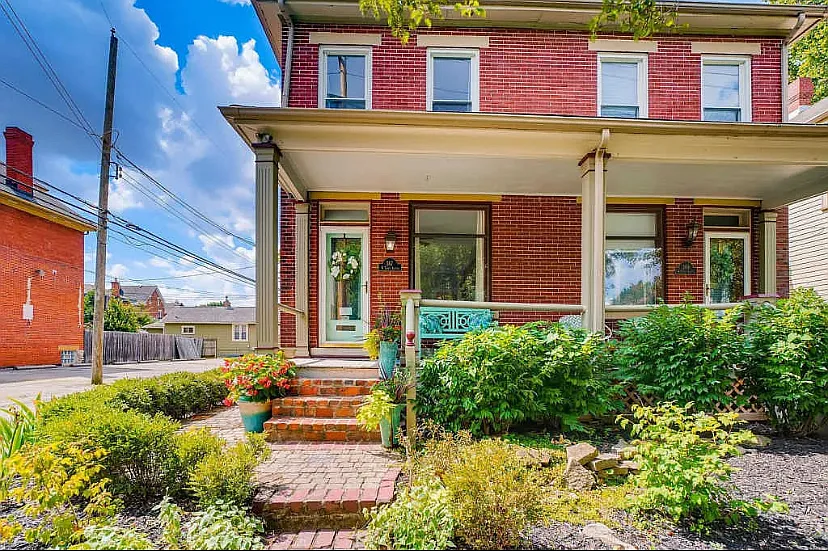367 W 3rd Ave