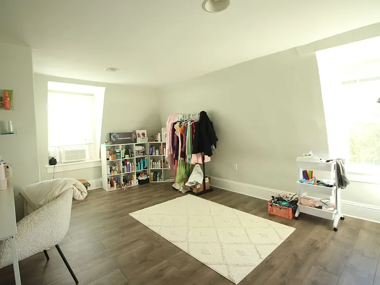 713 Spring Garden St — Photo 4