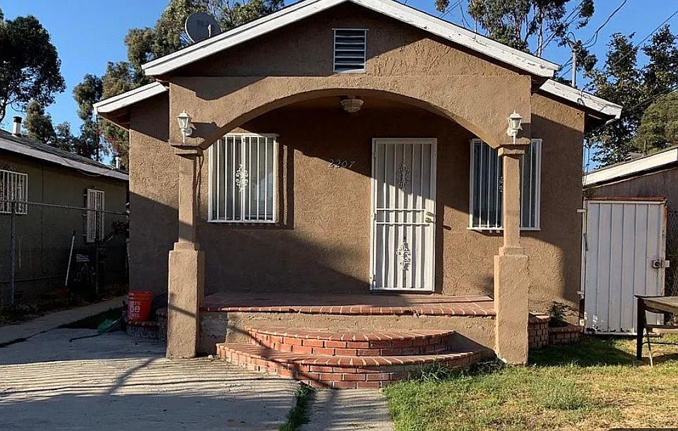 1st image of 2207 E 117th St #2