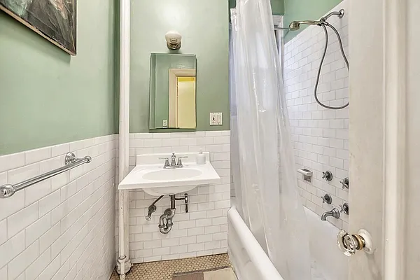Sold by Compass | media 2