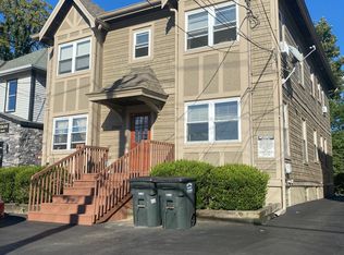 7008 Plainfield Rd, Cincinnati, OH 45236