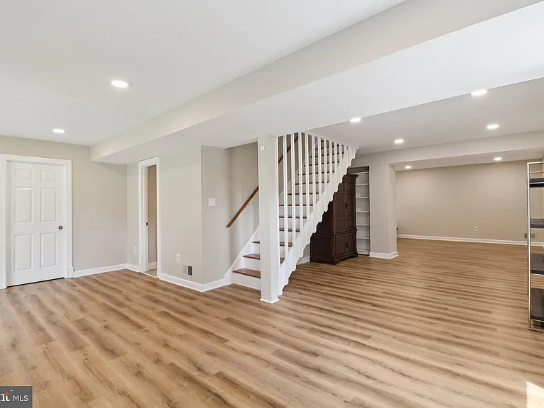 7518 Old Dominion Dr — Photo 61