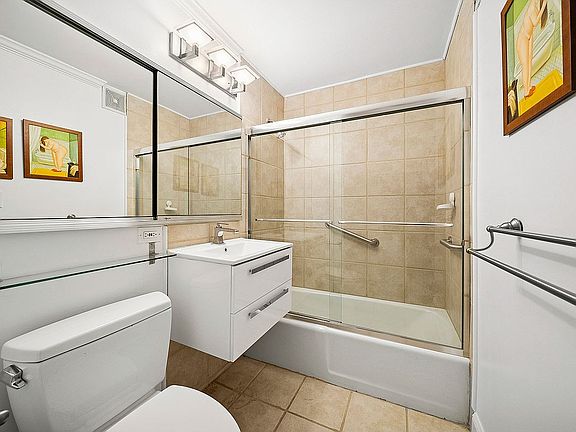 5th image of 130 W 67th St APT 6A