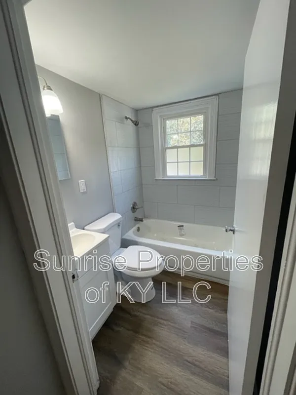 3 bed, 2.0 bath, 1100 sqft, $1,525 — Photo 4