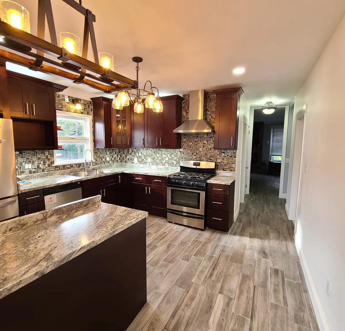 3 bed, 1450 sqft, $3,490 — Photo 1
