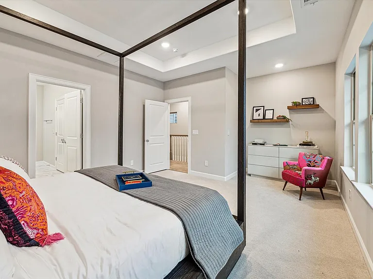 810 Glowing Dawn Dr — Photo 24