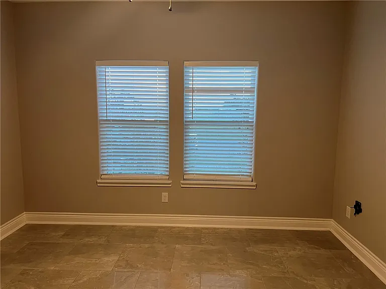 4006 Talbot Dr — Photo 4