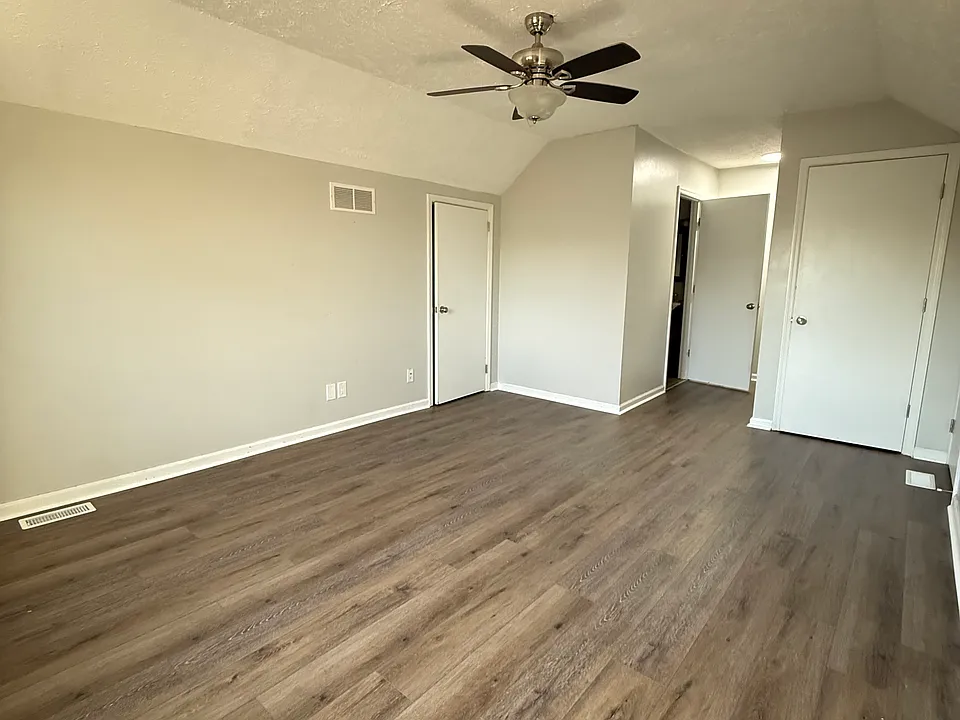 1106 Centre Pkwy #2