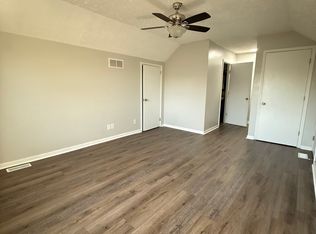 1106 Centre Pkwy #2, Lexington, KY 40517