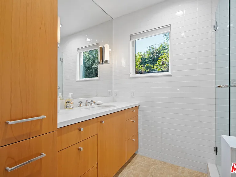 31777 Broad Beach Rd — Photo 9