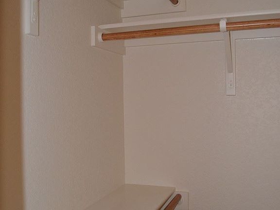 3rd image of 308 Bonnie Dr #B