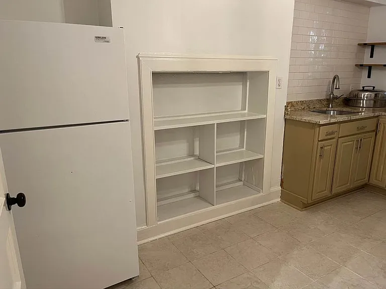 413 Constitution Ave NE — Photo 19
