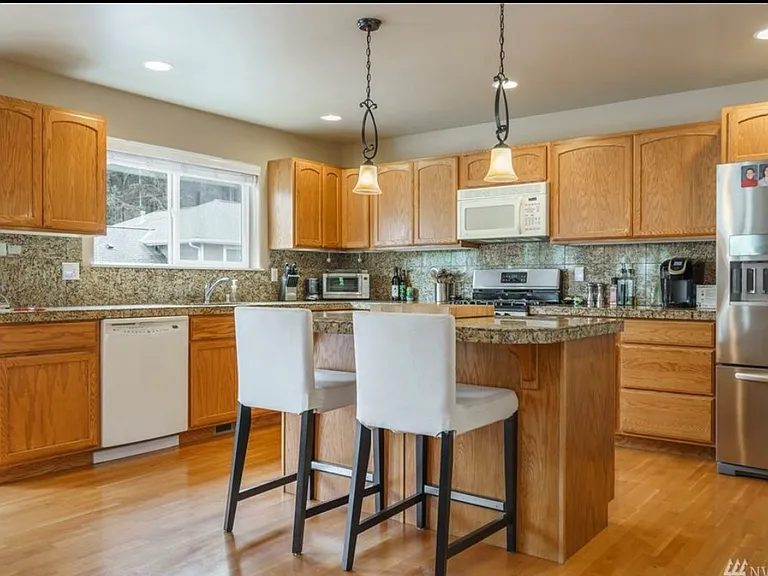 3405 Marion Way — Photo 4