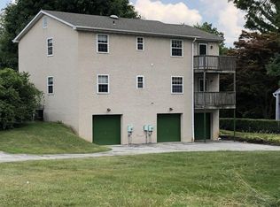 220 N Lansdowne Ave #B, Lansdowne, PA 19050