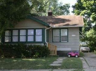 2113 Raskob St, Flint, MI 48504