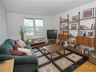 4th image of 324 Palmer Ter APT 2C
