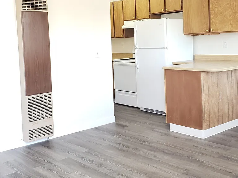 415 Reno Ave #C — Photo 2