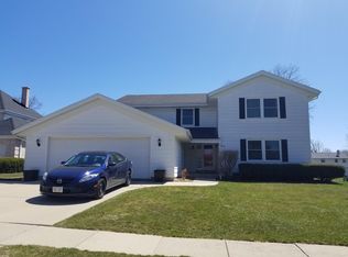 5568 Serene Ct, Greendale, WI 53129