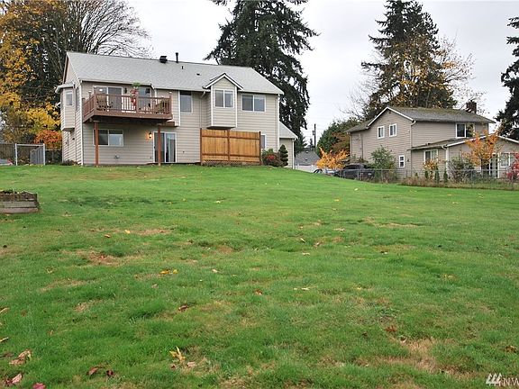 4th image of 2309 191st Pl SW