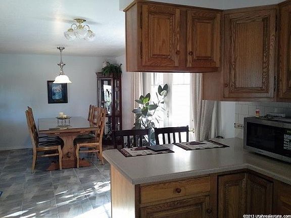 5th image of 804 Holiday Dr