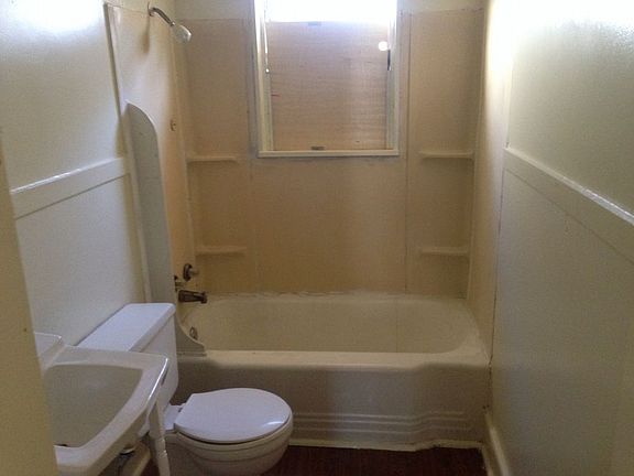 5th image of 1218 Valleyview St