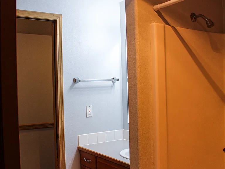38368 Hood St — Photo 23