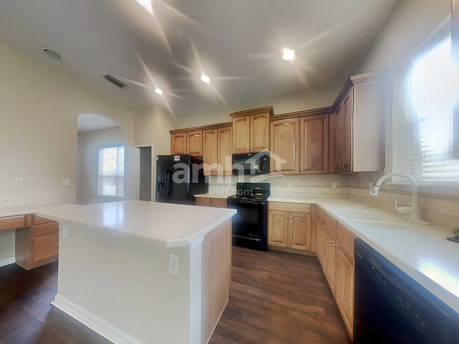 4 bed, 2.5 bath, 2981 sqft, $2,875 — Photo 3