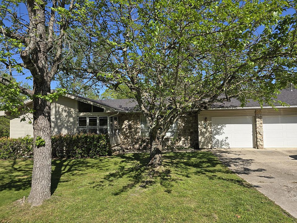 1st image of 1700 Sherwood Lane