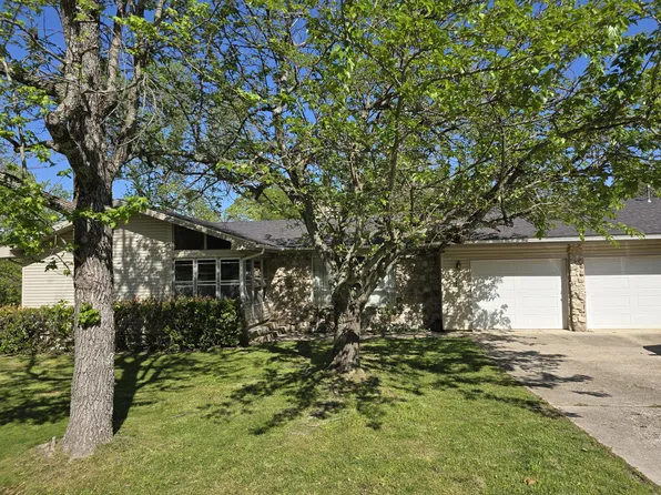 1700 Sherwood Lane, Ava, MO 65608