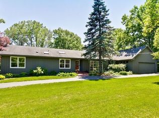 14287 W Hawthorne Ave, Lake Forest, IL 60045