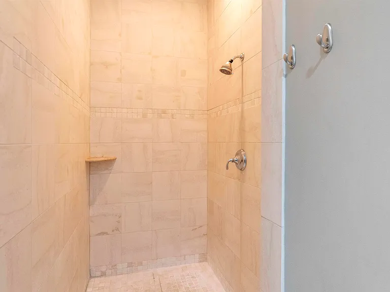 112 5th St SE #3D — Photo 28