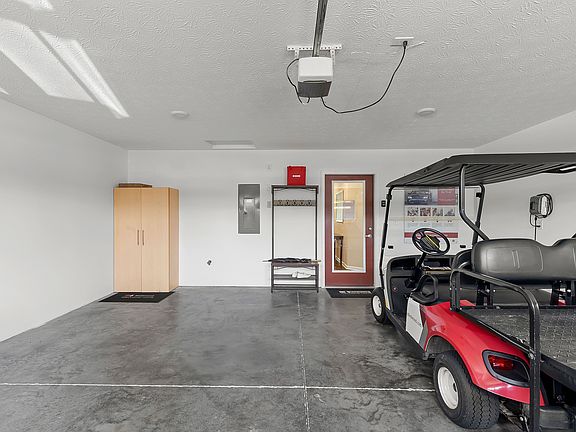 3rd image of 192 Fullers Cir #278