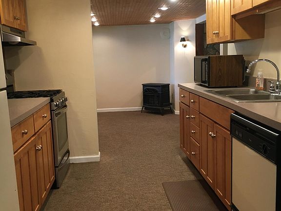3rd image of 444 Broadway E