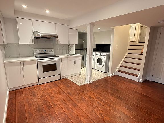5th image of 105 Chatfield Dr