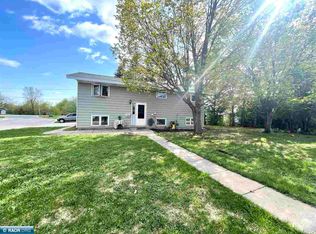 1002 11th St S, Virginia, MN 55792