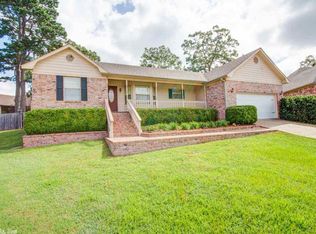 12 Patton Dr, Maumelle, AR 72113