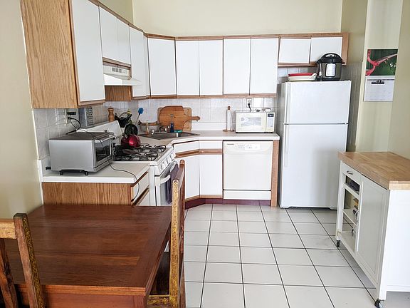 3rd image of 31-30 12th St #2